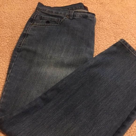 Ladies Gloria Vanderbilt Jeans Size 6w 
